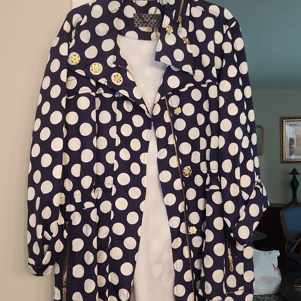 Jacket - Picture 1 of 4